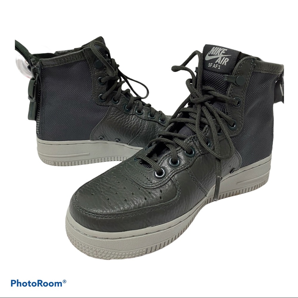 Nike  sneakers SF AF1 Mid -Size 5.5